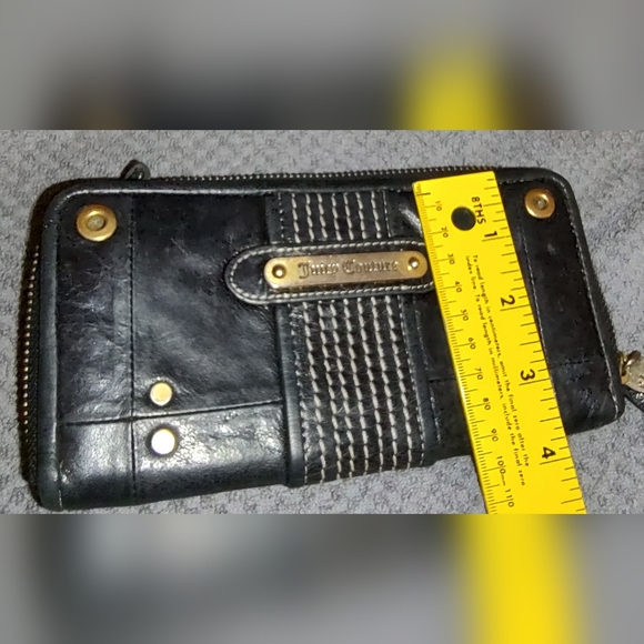 The Juicy Couture Vintage Black Shiny Leather Wallet - Picture 10 of 10